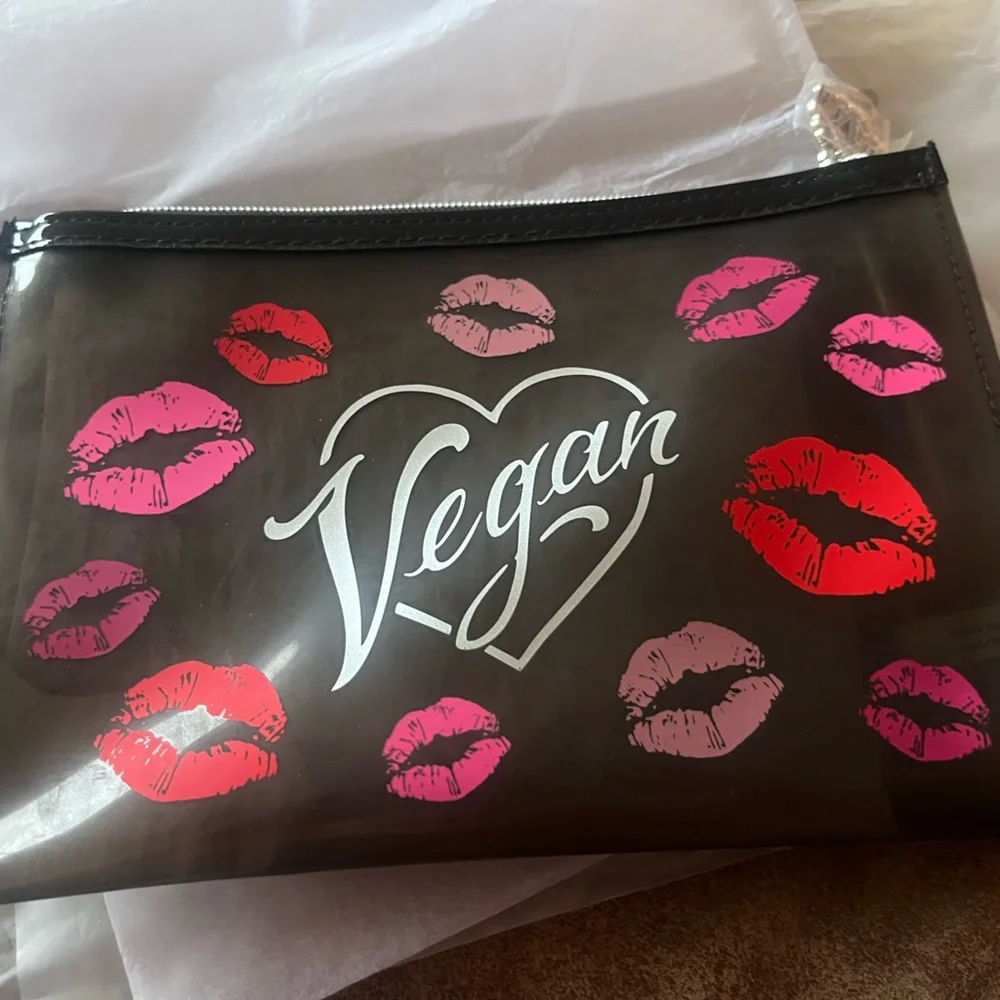 Make Up Bag — New in Package 3/$15!! - Picture 2 of 4